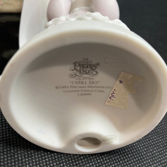 Precious Moments "I Still Do" figurine - Picture 3 of 3